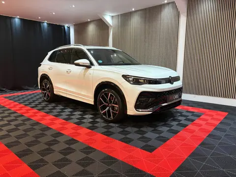Volkswagen TIGUAN 1.5 eHybrid R-Line Edition 272 pk Pano 360Camera Massage H&K