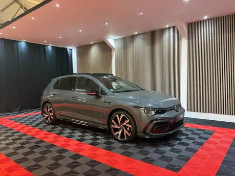 Volkswagen Golf 1.5 eTSI R-Line Business Pano Camera Matrix-LED Virtual ACC
