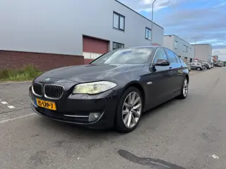 BMW 5-serie 528i Executive / Leder / 6 cilinder