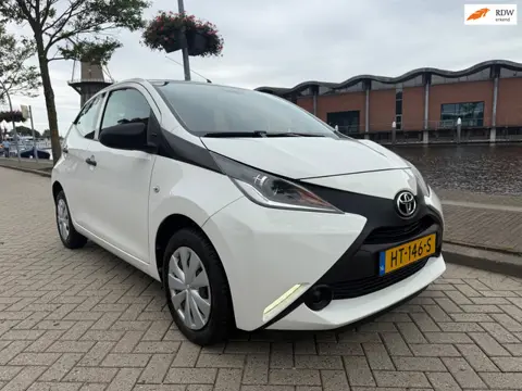 Toyota Aygo 1.0 VVT-i x-now_AIRCO_5 DEURS_NETTE AUTO