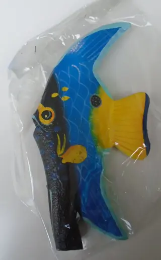 HOUTEN VIS 20 CM Nr 8 BLAUW EN DKR.BLAUW GEEL NIEUW.