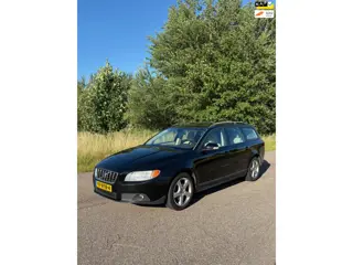 Volvo V70 2.5T Kinetic - Leder - Cruise - Airco