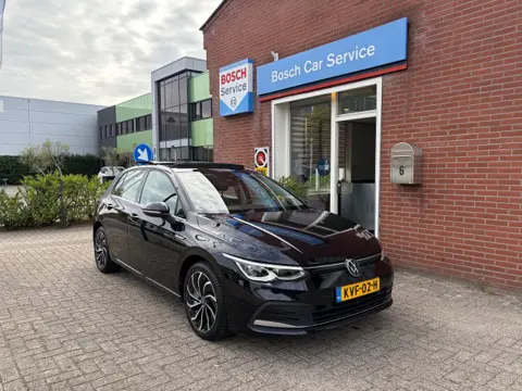 VOLKSWAGEN GOLF 1.5 TSI 110kW 5-drs Panoramadak                                                                                   