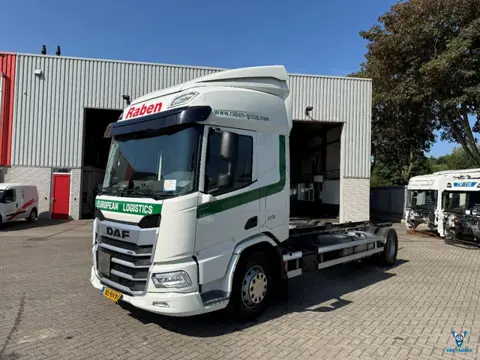 DAF XD410 / ENGINE RUNNING / SLEEPER HIGH CAB / NL TRUCK / ONLY:478608 KM / DEB / AUTOMATIC / EURO-6