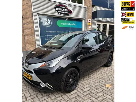 Toyota Aygo 1.0 VVT-i x-play 16 inch, Camera, Bluetooth, NAP