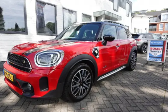 MINI COUNTRYMAN 2.0 CO.S E ALL4 CHILI PLug In Hybrid  JCW Wheels