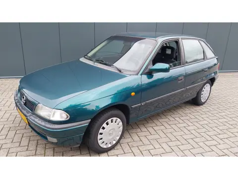 Opel Astra 1.6i Edition//AUTOMAAT !!// APK SEP 2027