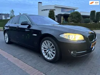 BMW 5-serie 530i High Executive 272 pk n.a.p. 169 dkm zeer luxe uitgevoerd.