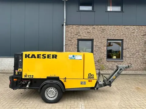 Kaeser M122 Deutz 11.1 m3 / min 10 Bar 83 kW Mobiele Diesel Compressor