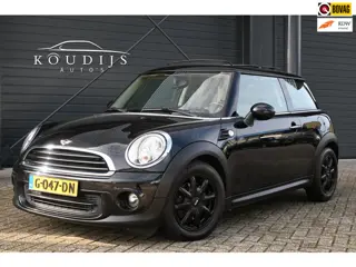 Mini 3-Deurs 1.6 One, Panodak, Carplay, Stoelverwarming, Goed onderhouden, All season banden