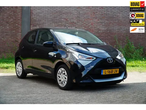 Toyota Aygo 1.0 VVT-i x-play, Airco, Camera, Bluetooth, Elektr. Ramen voor, Ned. Auto