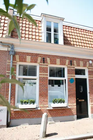 Woning aan de Slatuinenweg te Amsterdam
