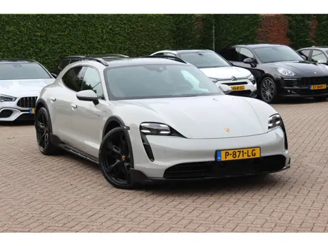 Porsche Taycan Cross Turismo 4S 93 kWh / SoH 93,1% / Panoramadak / 360Camera / Luchtvering / Matrix 
