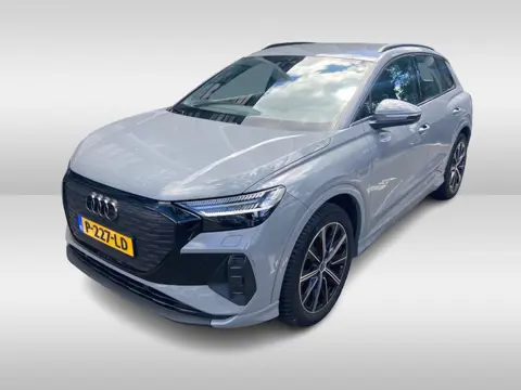 Audi Q4 e-tron 35 Advanced edition 55 kWh / Camera / Leder / Keyless / Matrix LED / 20'' / Warmtepom