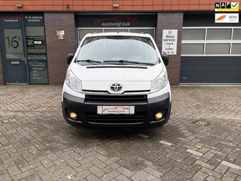 Toyota PROACE 2.0D L2H1 Aspiration 3 persoons airco lage km stand