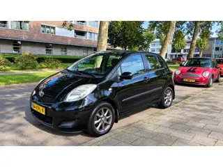 Toyota Yaris 1.3 VVTi Aspiration AUTOMAAT I AIRCO I GOED ONDERHOUDEN