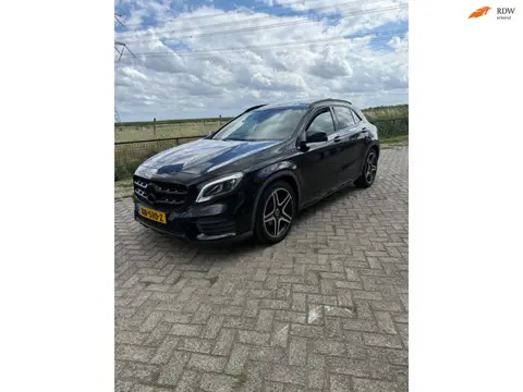 Mercedes-Benz GLA 180 AMG | Pano | Navi | Camera