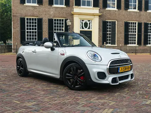 MINI Cabrio 2.0 John Cooper Works Chili Aut. l ACC l Leder l Camera l Keyless l Harman/Kardon