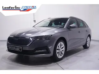 Skoda Octavia Combi 1.5 e-TSI Business Edition Apple Carplay ACC Voorstoelen Verwarmd Privacy Glass 