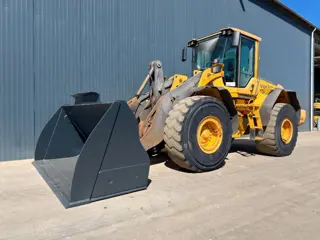 Volvo L120F (bj 2008)