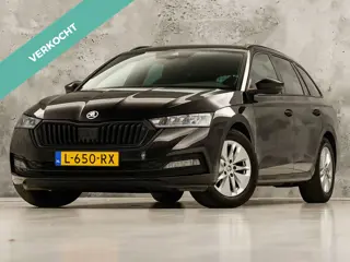 Škoda Octavia Combi 1.0 TSI Sport (KUIPSTOELEN, 1e EIGENAAR, APPLE CARPLAY, GROOT NAVI, GETINT GLAS,