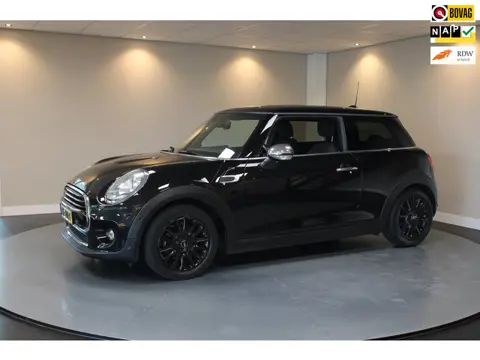 Mini 3-Deurs 1.5 Cooper Business *1ste Eigenaar* JCW-Stuur|All-seasons|Navi|BT|Cruise|PDC|17''Lm|NAP