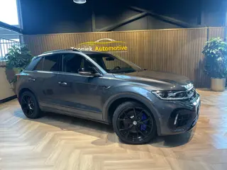 Volkswagen T-Roc Volkswagen T-Roc 2.0 TSI 4-Motion R-Line Pano, Keyless 300 PK Zeldzaam op de markt.