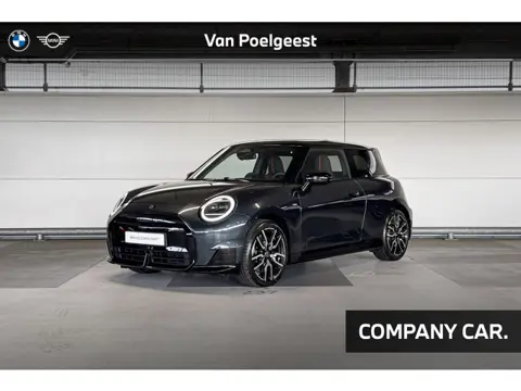 MINI Cooper 3-deurs Cooper E John Cooper Works M 40.7 kWh | 18 Inch JCW Lap Spoke 2-tone