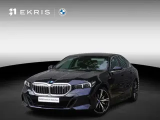 BMW i5 eDrive40 | M Sportpakket | Comfort Pack | Glazen panoramadak | Driving Assistant Professional