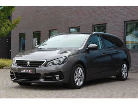 Peugeot 308 SW 1.2 PureTech Blue Lease Executive