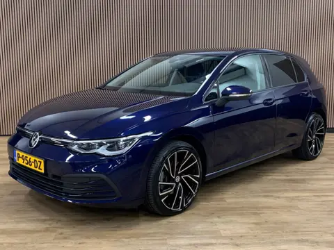 Volkswagen Golf 1.5 eTSI R-Line|LED|Automaat|Sfeerverlichting|Carplay|19 Inch|