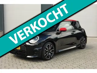 Mini 3-Deurs Cooper SE John Cooper Works M 54.2 kWh pano Navi Camera