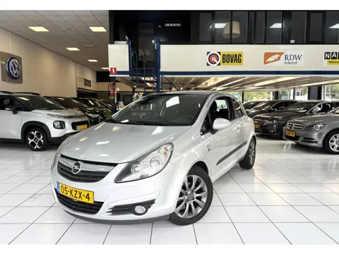 Opel Corsa 1.4-16V 111 Edition Bovag garantie Airco