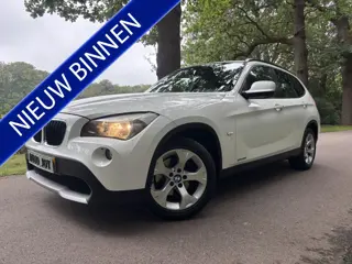 BMW X1 sDrive18i / Leder / Carplay-Android / Origineel Ned. / Navi.