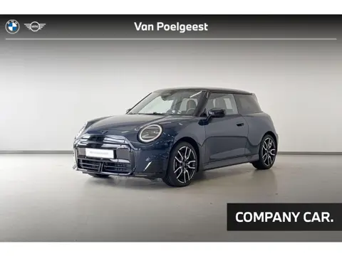 MINI Cooper 3-deurs Cooper E John Cooper Works M 40.7 kWh | 18 Inch JCW Lap Spoke 2-tone