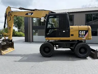 Cat M 313 D (bj 2010)