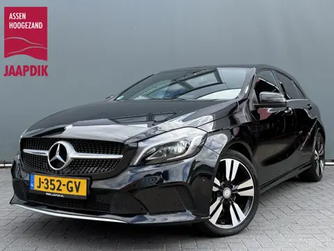 Mercedes-Benz A-Klasse BWJ 2016 180 AMG 123 PK Night Edition Plus AUTOMAAT | FULL LED | HALF LEDER |