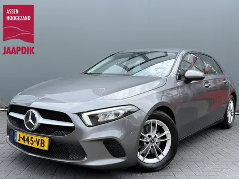 Mercedes-Benz A-Klasse BWJ 2020 180 136 PK Luxury Line AUTOMAAT | TREKHAAK | STOELVERW. | FULL LED |