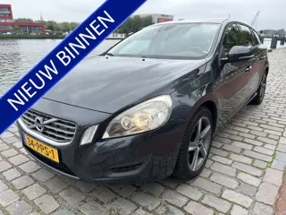 Volvo V60 1.6 T3 Kinetic navi airco/ecc nwe apk (bj 2011)