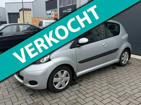 Toyota Aygo 1.0 1e EIG AIRCO | NAVI | ELEKTR PAKKET | NAP |