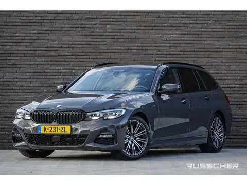 BMW 3 Serie Touring 320d 190Pk Aut. | High Executive | M-sport | 360° Camera | Trekhaak | 18'' | Dra