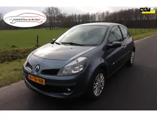 Renault Clio 1.4-16V Dynamique Luxe LET OP. stuurbekrachtiging werkt niet