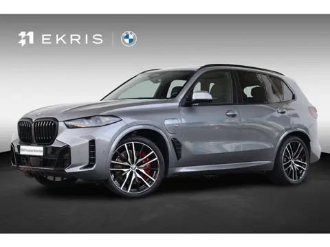 BMW X5 xDrive50e | Sport Pakket Pro | Panorama Dak | 22'' LM | Comfortstoelen | Active Steering | Tr
