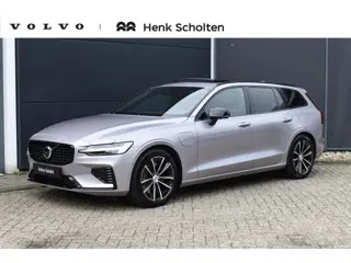 Volvo V60 T8 Plug-in hybrid AWD Ultra Dark | Panoramadak | Trekhaak | 360 graden camera | Head-up di