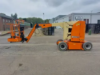 JLG E300AJ E300AJ (bj 2020)