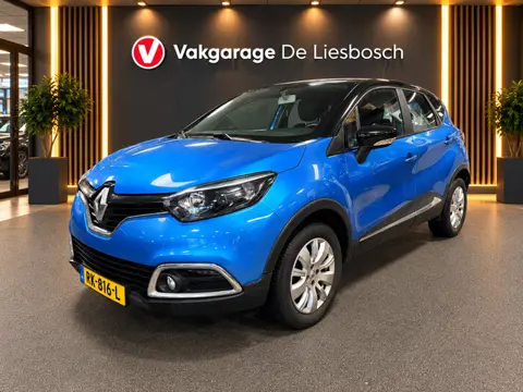 Renault Captur 0.9 TCe Limited / navi / cruise control / boeken / trekhaak