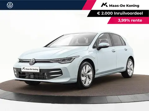 Volkswagen Golf Life Edition 1.5 eHybrid 204 PK 6 versn. DSG · Achteruitrijcamera · Draadloze telefo