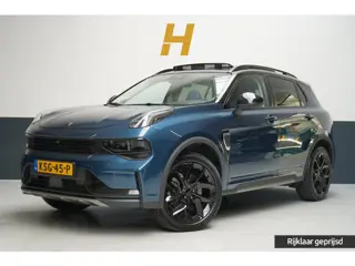 Lynk & Co 01 1.5 | Zwart optiek | 360 camera | Panoramadak | Navigatie | Memory | Apple CarPlay
