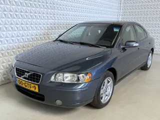 Volvo S60 2.4 Kinetic AUTOMAAT / 185.000km (2008)
