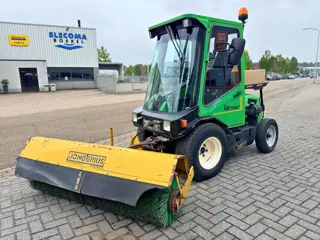 LM Trac 285 Veegmachine